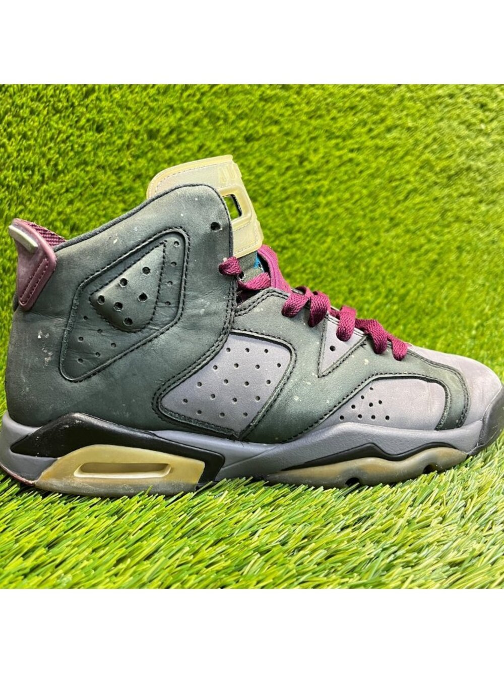 Nike Air Jordan 6 Retro Boys Size‎ 7Y Gray Bordeaux Basketball Shoes Sneakers